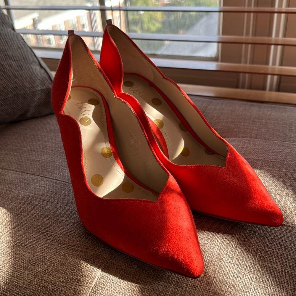 Boden 38 leather suede Red Pop heels, never worn